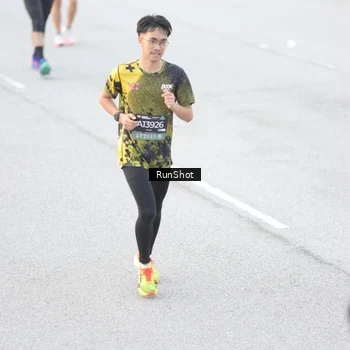 Runner Photo 6812670