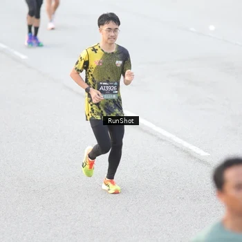Runner Photo 6812671