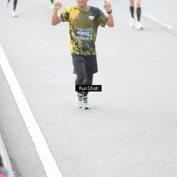 Runner Photo 6812674