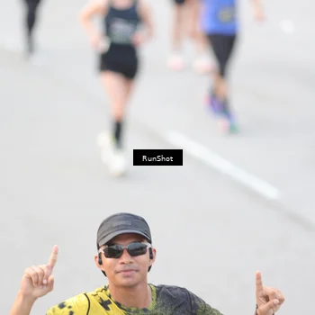 Runner Photo 6812692