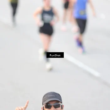 Runner Photo 6812695