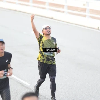 Runner Photo 6812733