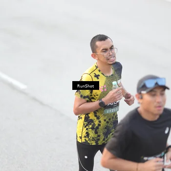 Runner Photo 6812745