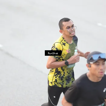 Runner Photo 6812746