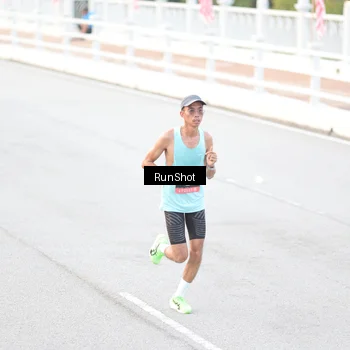 Runner Photo 6812769