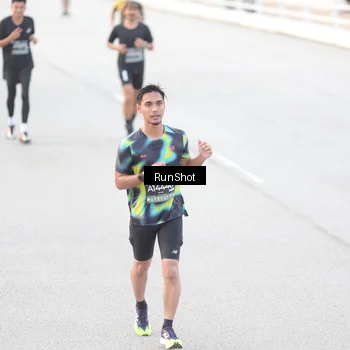 Runner Photo 6812780