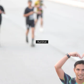 Runner Photo 6812816