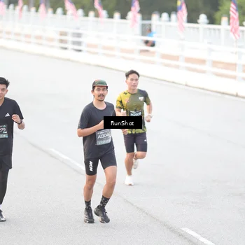 Runner Photo 6812828