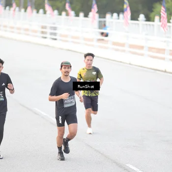 Runner Photo 6812829