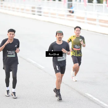 Runner Photo 6812834