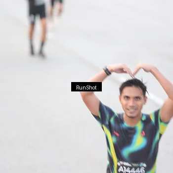 Runner Photo 6812835