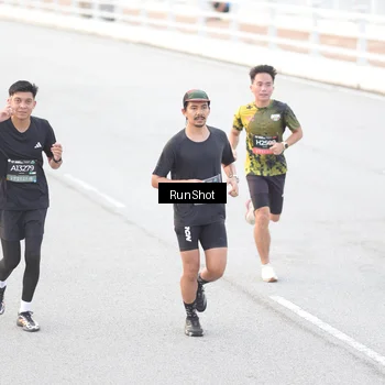 Runner Photo 6812840