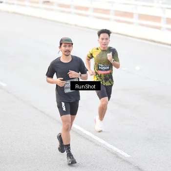 Runner Photo 6812849