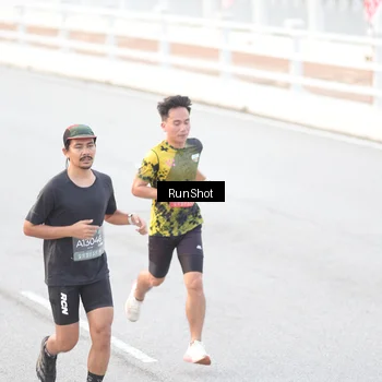 Runner Photo 6812856