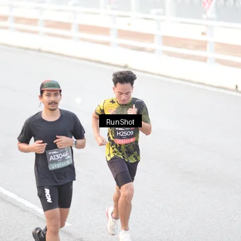 Runner Photo 6812859