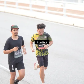 Runner Photo 6812865