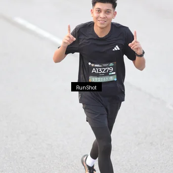 Runner Photo 6812887