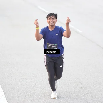 Runner Photo 6812890