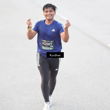 Runner Photo 6812900