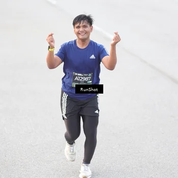 Runner Photo 6812904