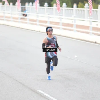 Runner Photo 6812913