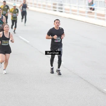 Runner Photo 6812943