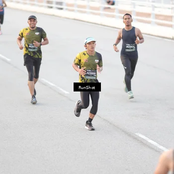 Runner Photo 6813020