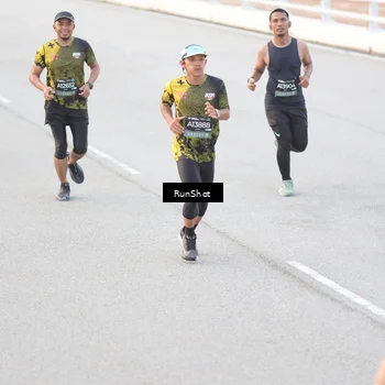 Runner Photo 6813021