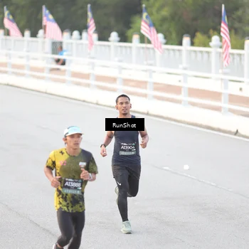 Runner Photo 6813028