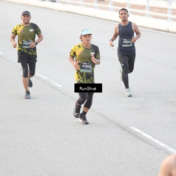 Runner Photo 6813030