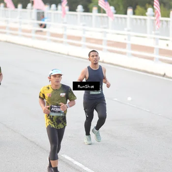 Runner Photo 6813032