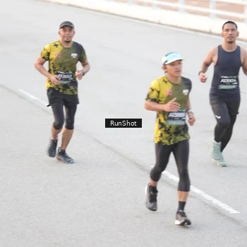Runner Photo 6813036