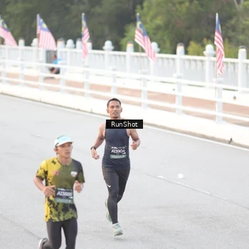 Runner Photo 6813050