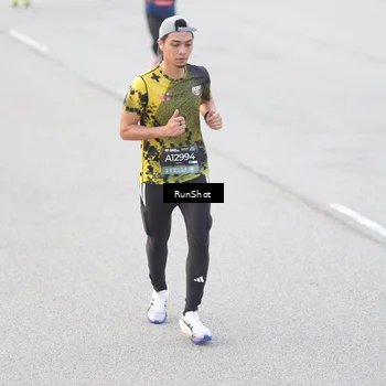 Runner Photo 6813070