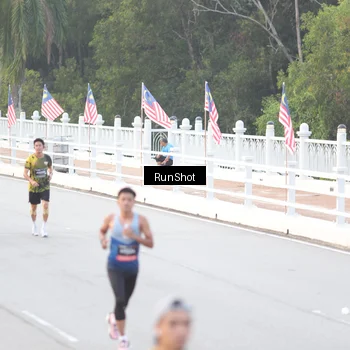 Runner Photo 6813074