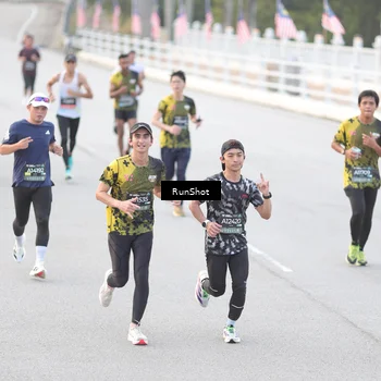 Runner Photo 6813105