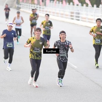 Runner Photo 6813107