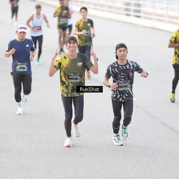 Runner Photo 6813113