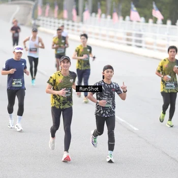 Runner Photo 6813115