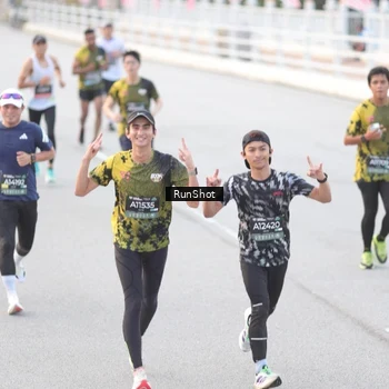 Runner Photo 6813122