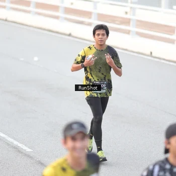 Runner Photo 6813147