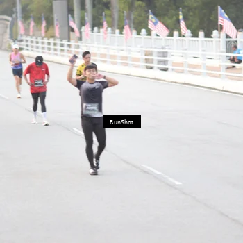 Runner Photo 6813313