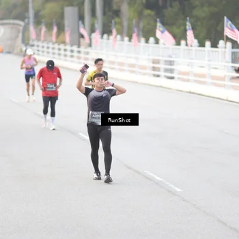 Runner Photo 6813317