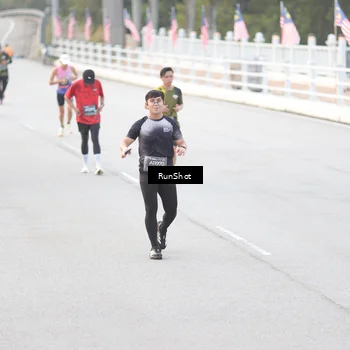 Runner Photo 6813323