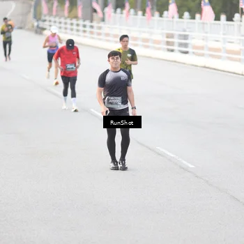 Runner Photo 6813324