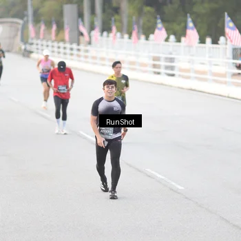 Runner Photo 6813328