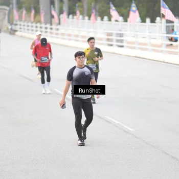 Runner Photo 6813333