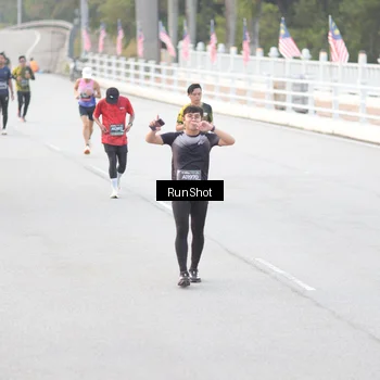 Runner Photo 6813335