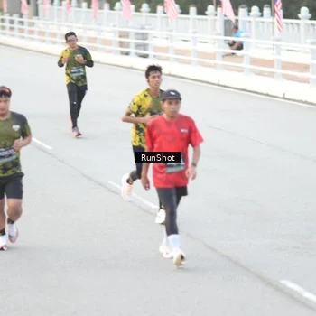 Runner Photo 6813359