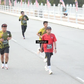 Runner Photo 6813360